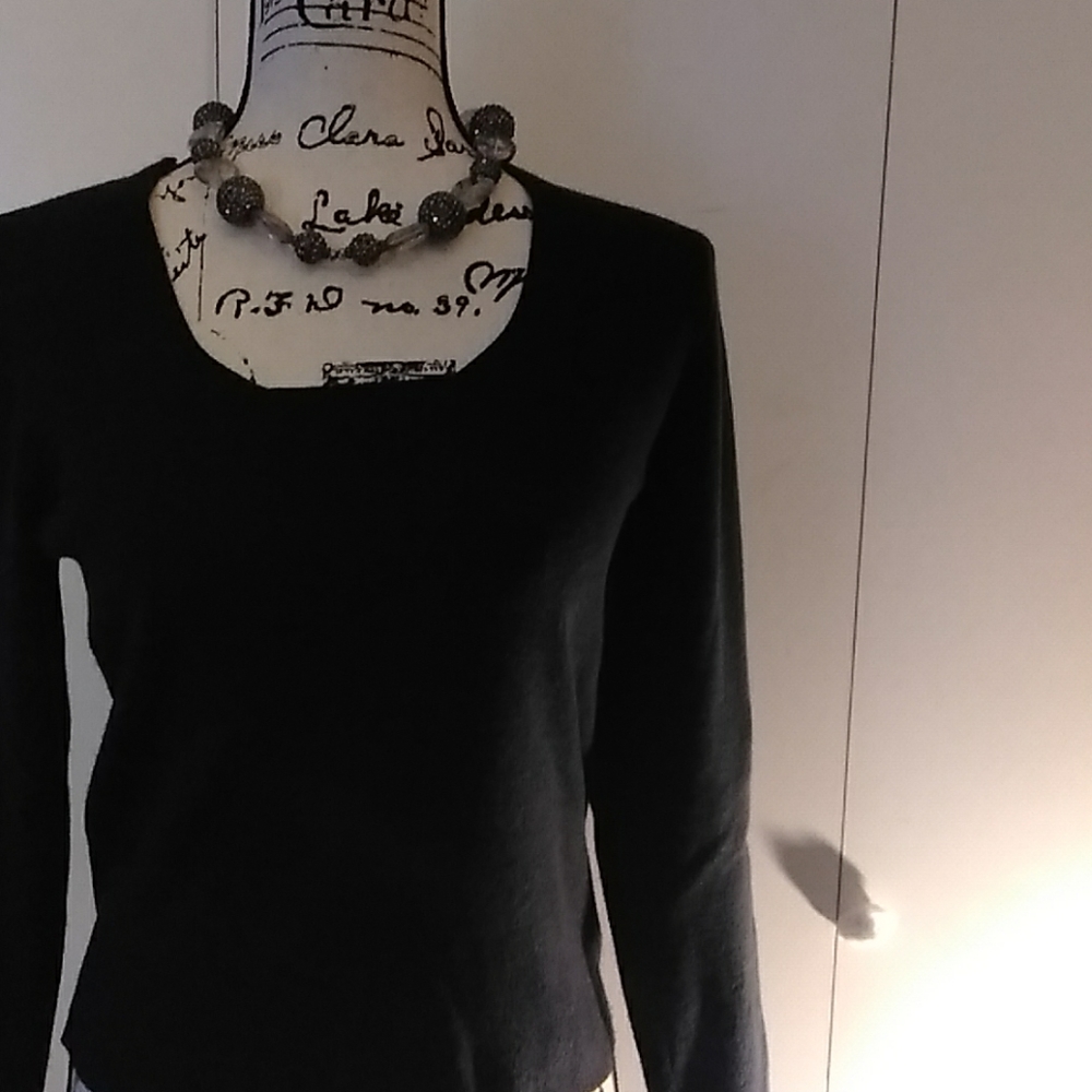 Sweater - Picture 3 of 4